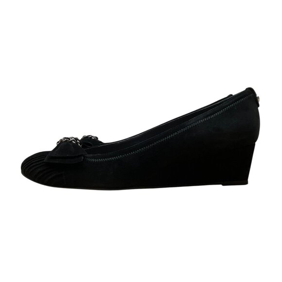 Stuart Weitzman Black Suede Giveable Bow & Chain Accent Wedge Flats Size 10M - Picture 3 of 8